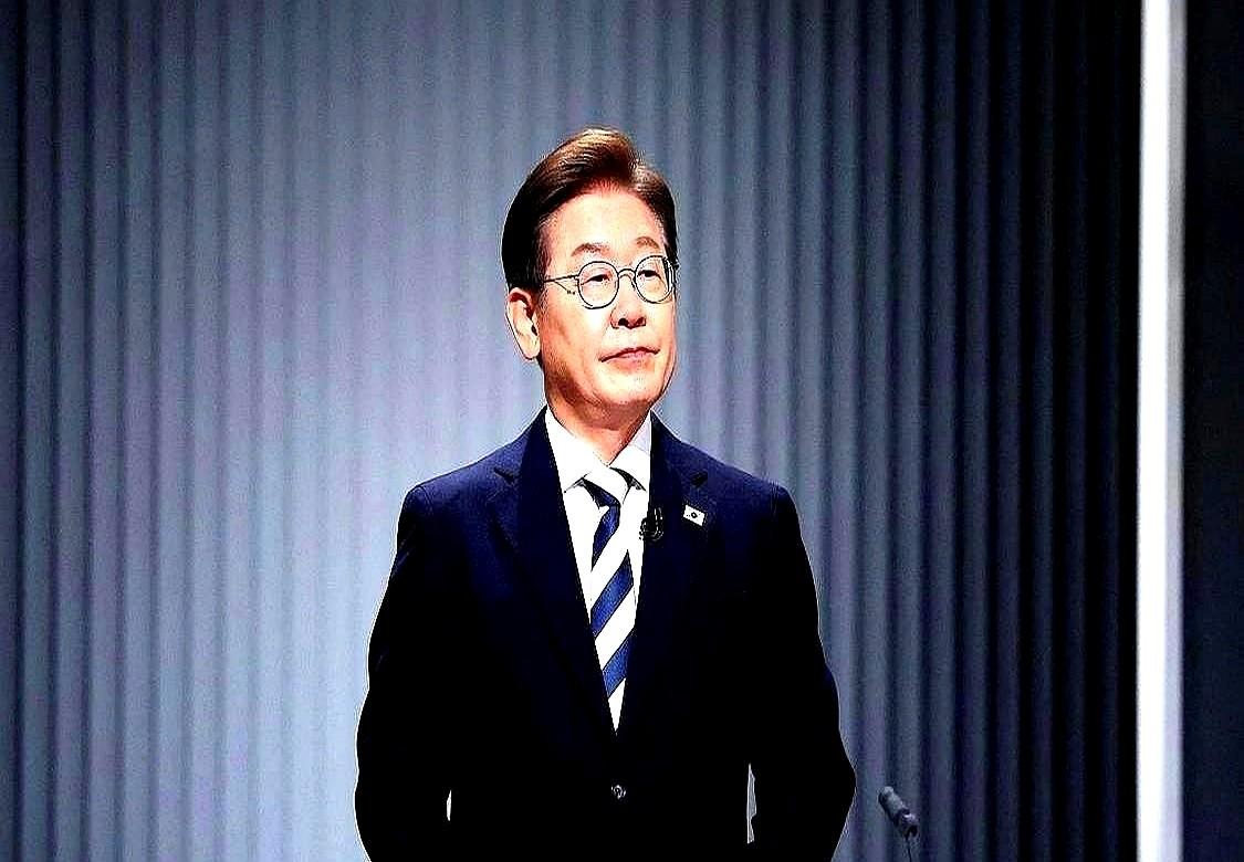 关键时刻，李在明的竞争对手出现重大失误。

前两天开项目会，隔壁组新人上来就怼小