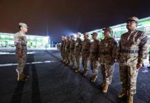 台湾时事评论员谢寒冰说：“你们知道中国大陆这两天在干什么吗？他在给全国的退伍军人