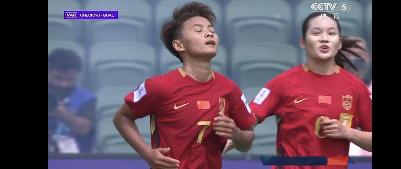 王霜球风虽然看似偏软，但那凌光微步就足以以一敌百