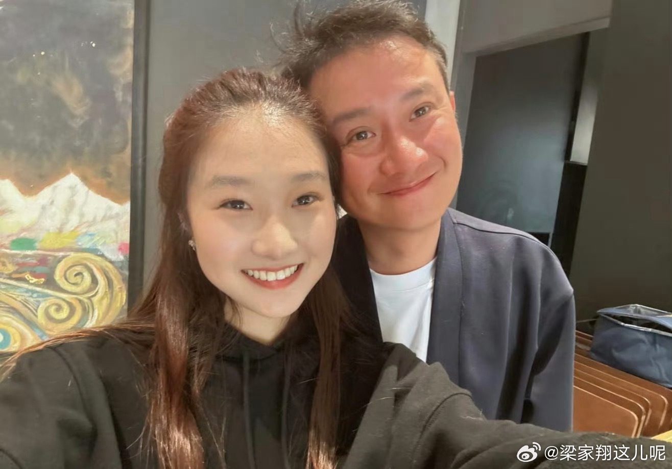 文章发量文章41岁啊！这发量确实有点堪忧《奋斗》《雪豹》这些电视剧都挺好的其实我