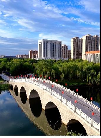 曹县人民公园四季河上的七孔桥