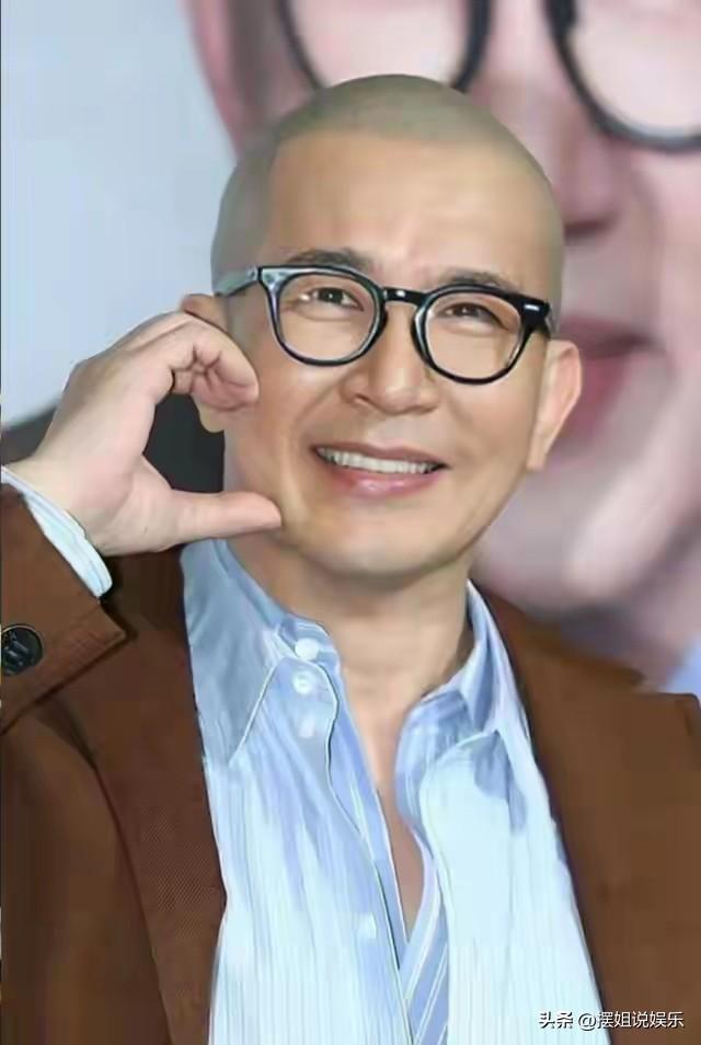 这下具俊晔可算不用在台湾陪着大S了，终于能踏踏实实回韩国去了！
 
之前他还说得