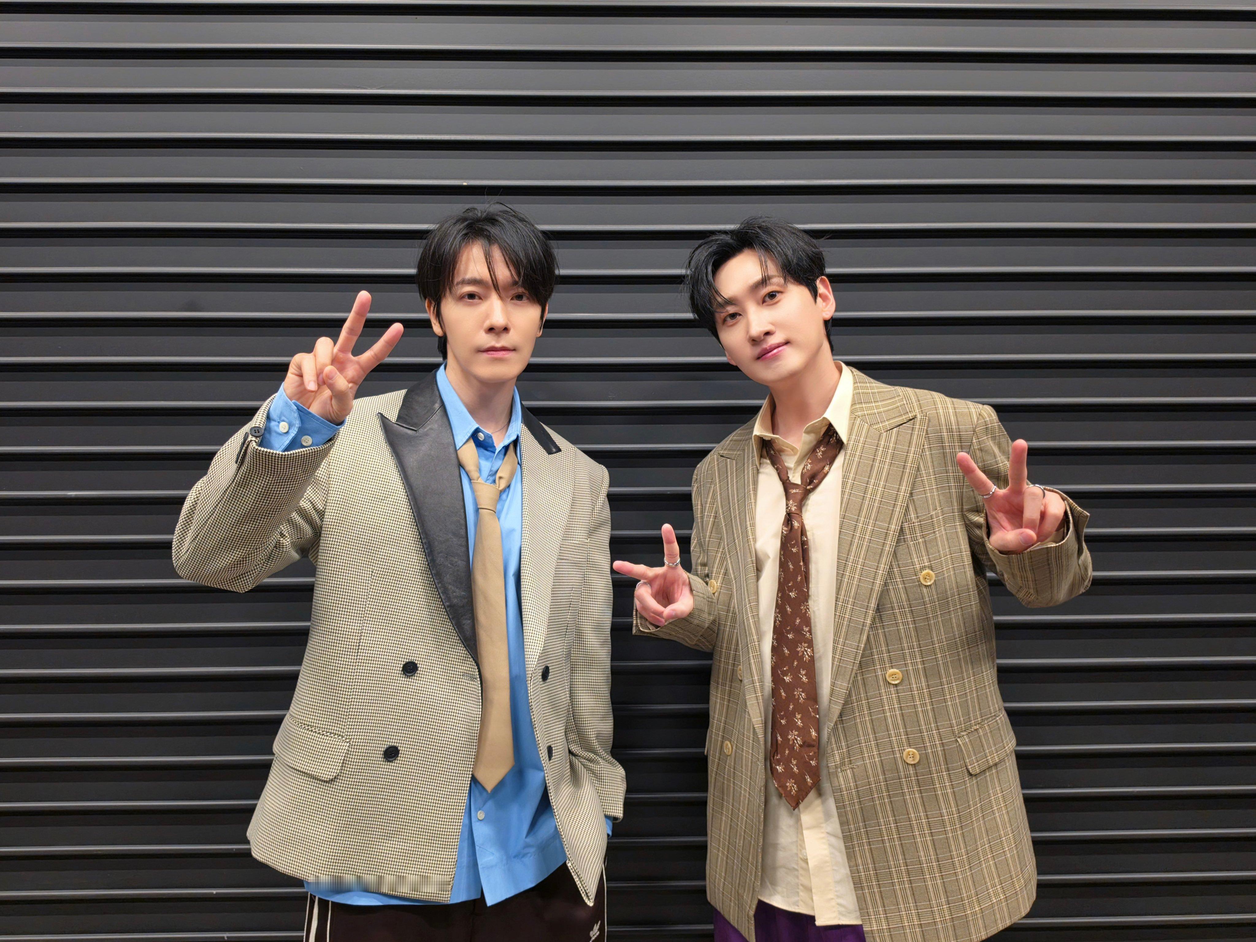 “CB百蓝_。260510 D&E official更新李赫宰李东海 相关：[?