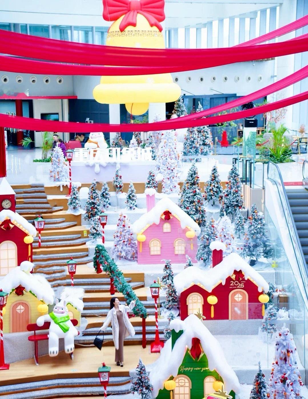 重庆Citywalk天花板✨半山崖线全程下坡友好
谁懂啊！在重庆挖到超赞的徒步路