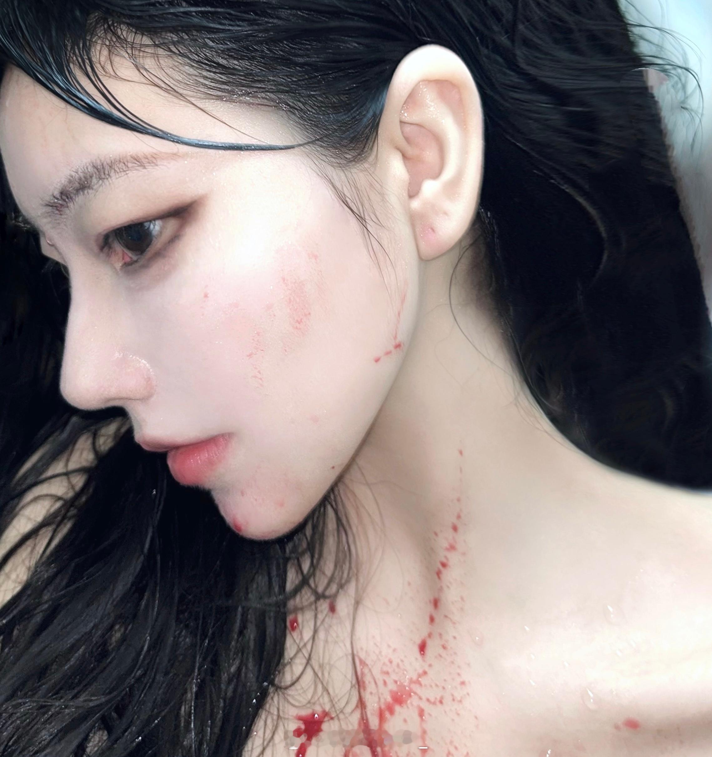 今天是末日丧尸文女主 ​​​