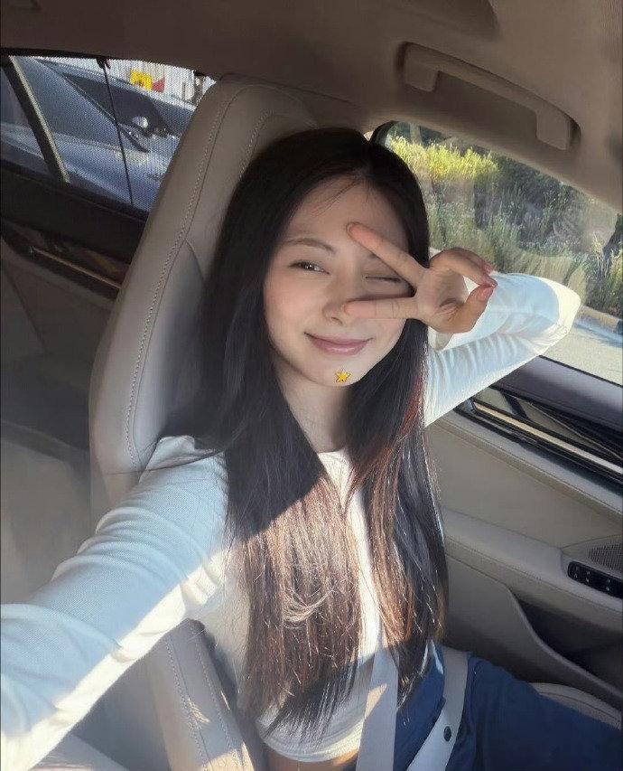 周子瑜生日给自己买了辆车 周子瑜生日给自己送了台保时捷 周子瑜生日给自己买了辆车