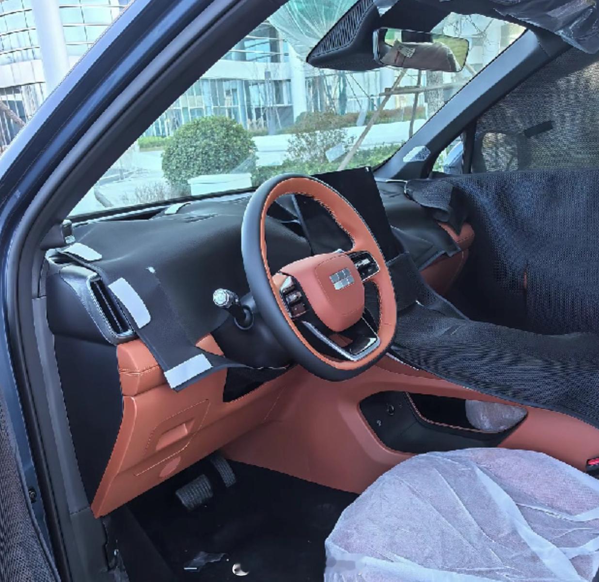 这是........吉利银河的啥？看不出来是7/8纯液晶仪表没采用嵌入式设计定位