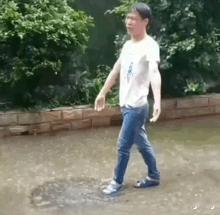 我好难受啊 我的计划本来是和我朋友从沈阳火速开车到吉林看雾蓝涂鸦演唱会然后再火速
