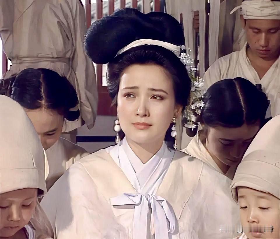 演员何晴去世，享年61岁