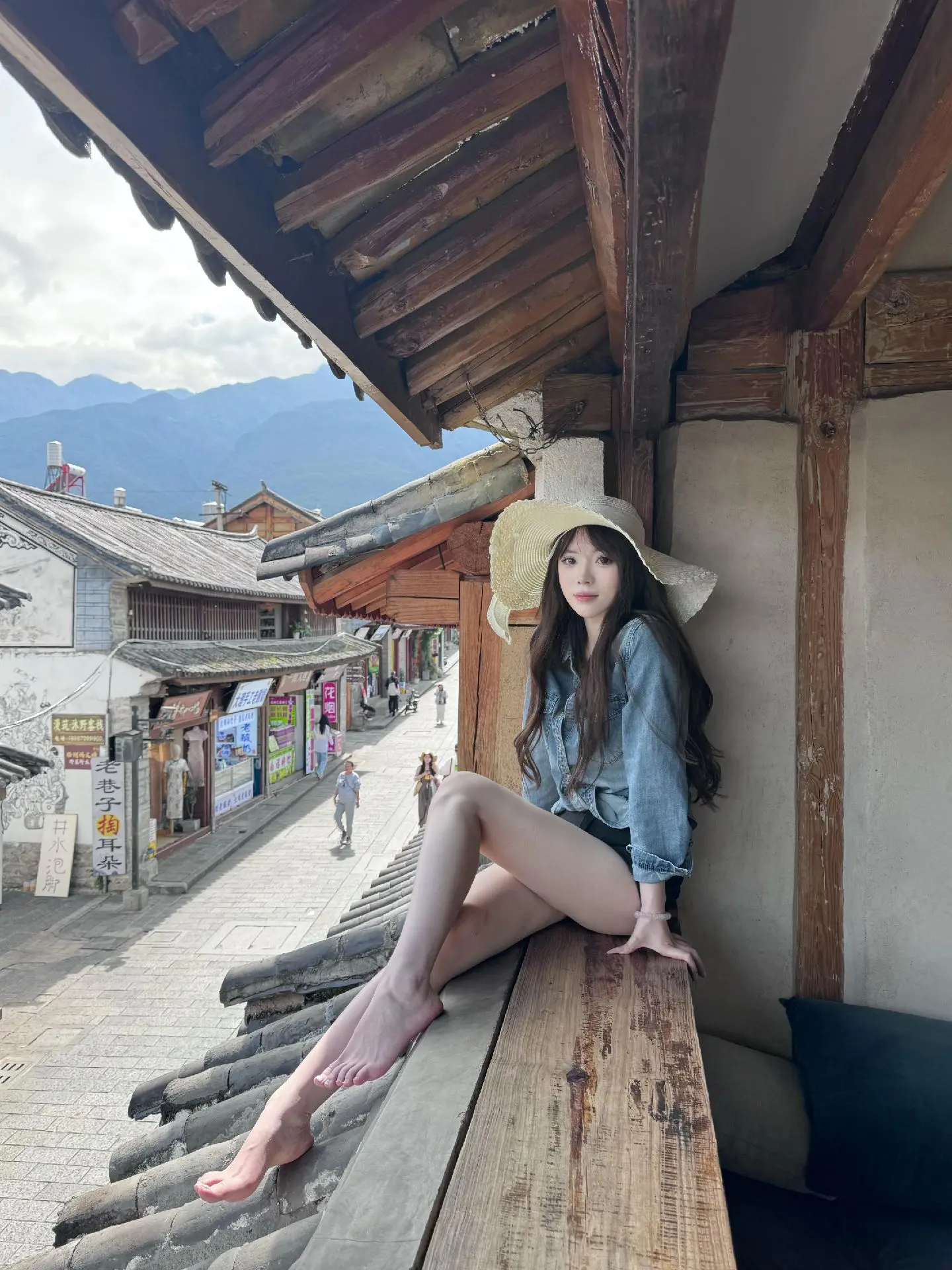 看着身边的人陆陆续续订婚结婚了，有的是因为父母，有的是因为合适，就像考...