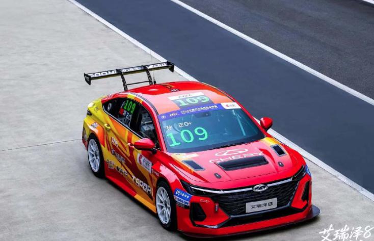 在这一次的2026CTCC-浙江宁波站点，有一辆车非常具有看点。
其它车队的赛车