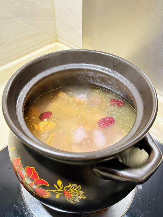 广东人第一次饮荔枝煲鸡汤！🈶被惊艳到……