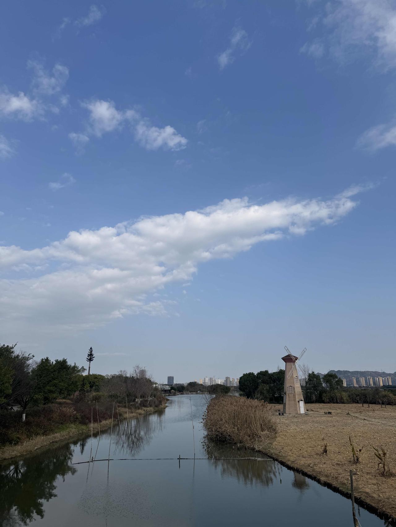 上海规划：布局5大节点，新增5座高铁站，9条地铁，房价会普涨吗？

结论：不会普