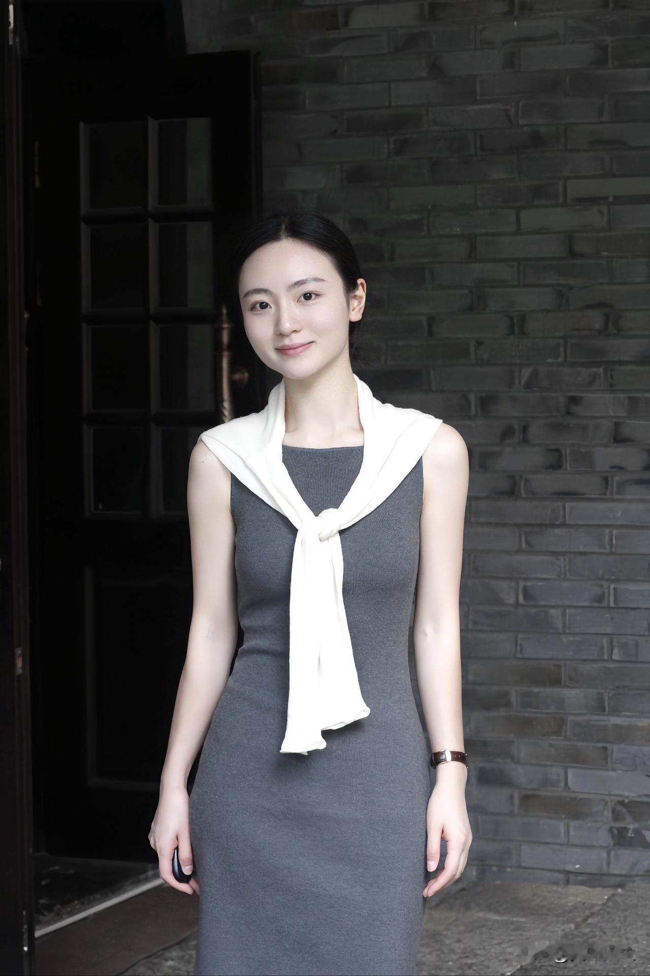 以欢喜之心，
慢度日常，周末愉快！