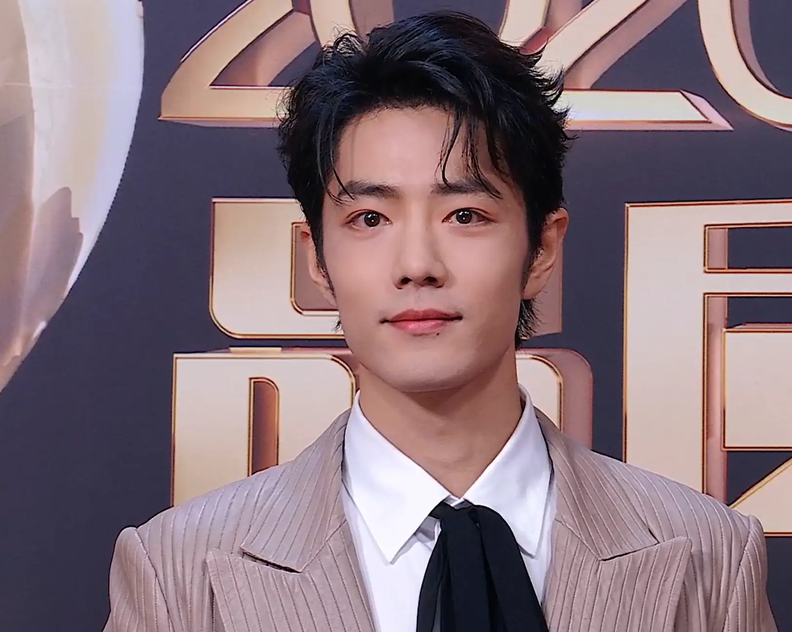 电视剧品质盛典男星怼脸生图。