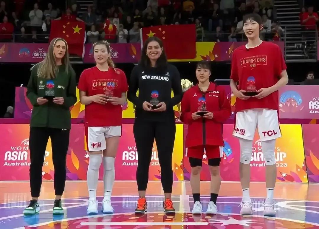 不得不提！！！
2023女篮亚洲杯最佳阵容:
1.中国女篮 韩旭和李梦
2.日本