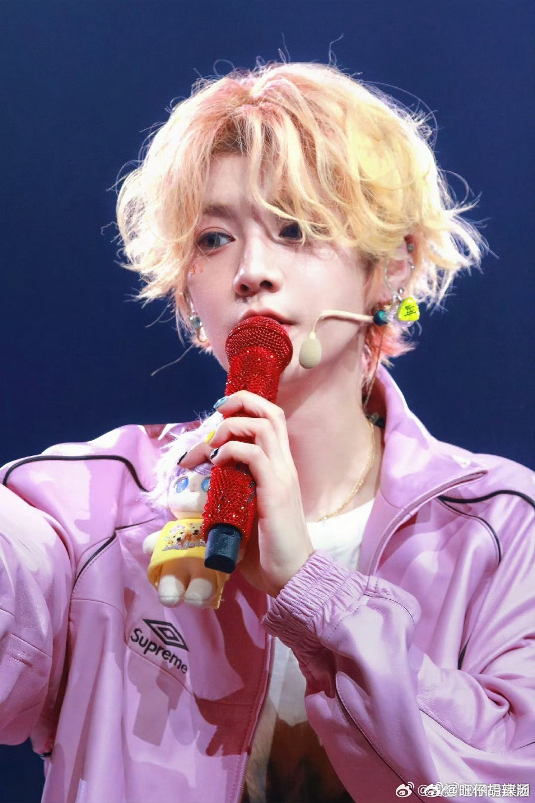 鹿晗时差进行曲真正的主人时差进行曲迎来了它真正的主人 不允许还有人没看过鹿晗进行