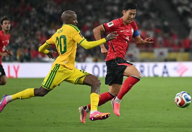 仅8名球员回国！韩国总统亲自道歉！韩国队未进入世界杯32强后，韩国足协宣布，不会