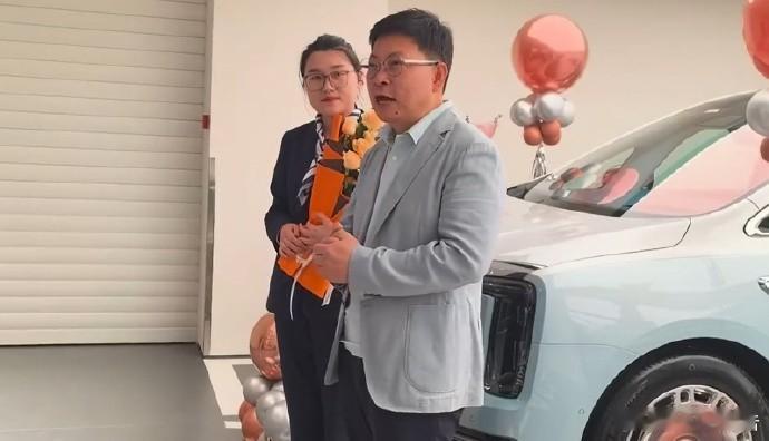 余承东回应问界模式调整这场调整并非网传的双方分手，而是车企成长之后合作模式迭代。