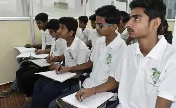 [微风]印度反华势力正在觊觎中国高校？ 印度留学生这几年确实在猛增， 2016 