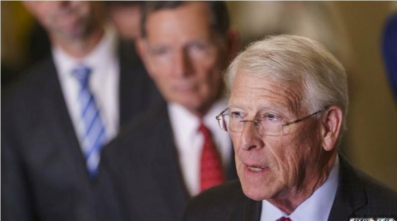 【美国参议员威克：两周内推进制裁俄罗斯石油法案】
美国共和党参议员 罗杰·威克 