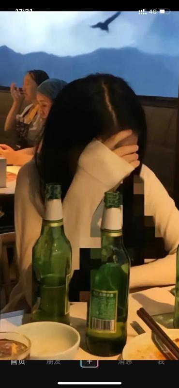 你说该怎么判？70瓶啤酒，7088元！这不明摆着宰客吗？！在广西，六个哥们儿就碰