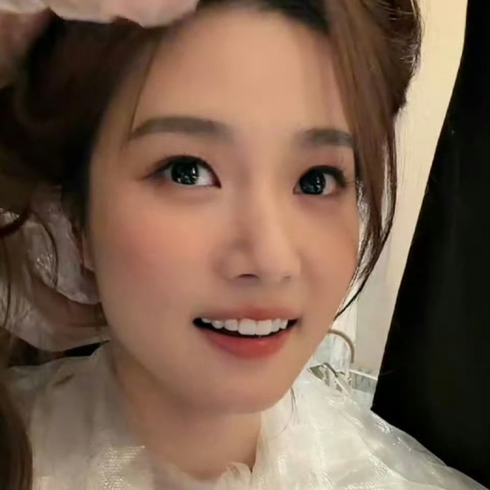 卢昱晓我只能跳LV粉丝说cha chanel ，卢昱晓我只能跳LV哈哈哈哈哈 