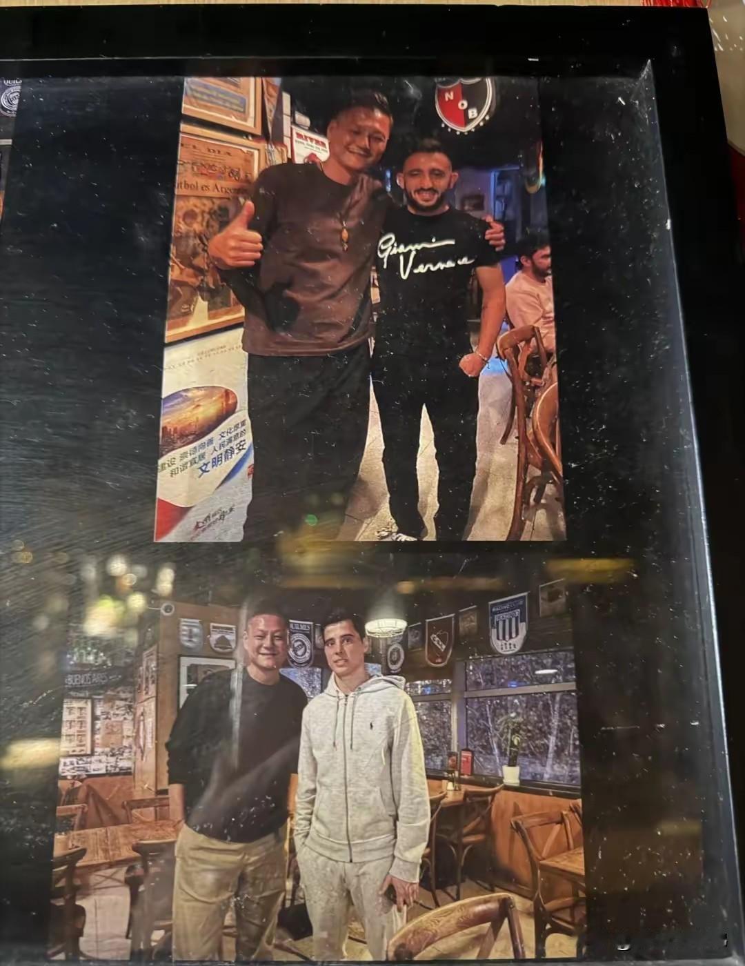 开门做生意，申花、海港都欢迎。普通球迷是不是也大度点？
刷到一组照片，很有感触。