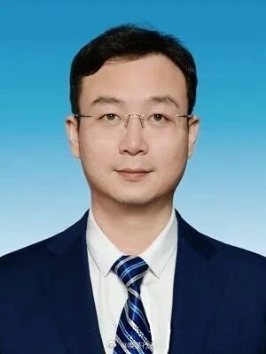 据望城发布消息，蒋砺任长沙市望城区人民政府副区长、代理区长。 