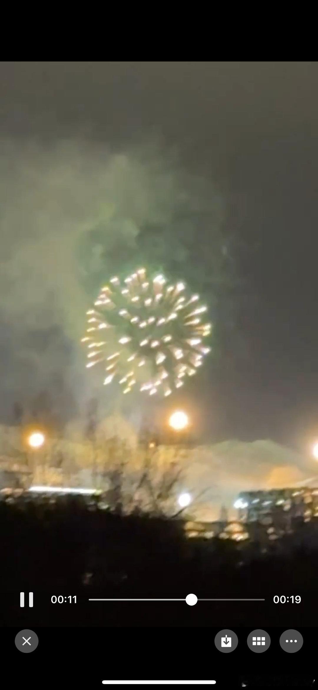 新年快乐🎆朋友们分享的不同时区、经纬度的烟花2024，会更加绚烂吧 ​​​