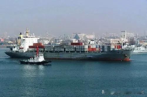 “银河号”事件，那是美国对我们的极大羞辱！
“大使馆被炸”，那是赤裸裸的入侵！