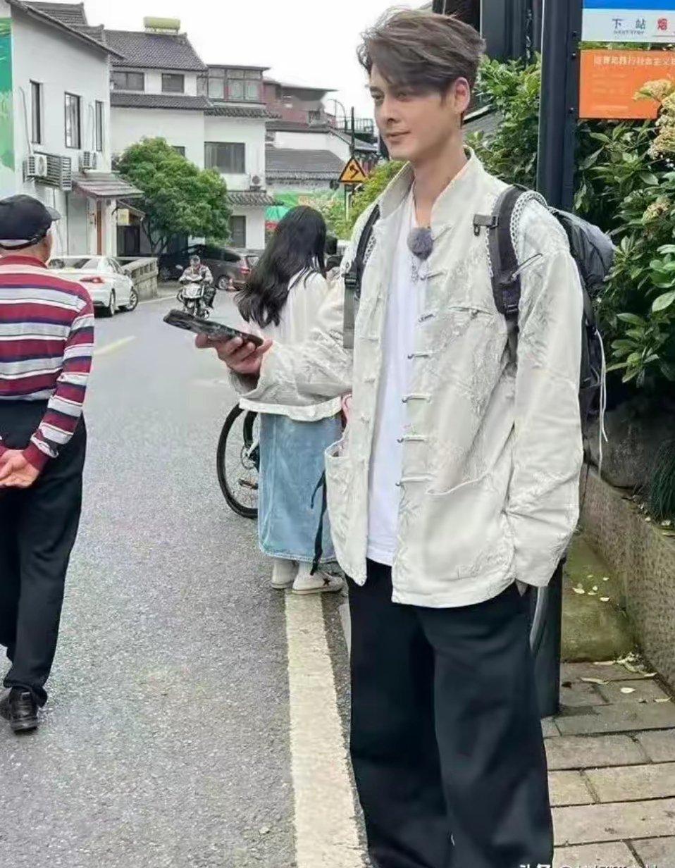 林志颖是不老男神，而郭品超比小志还抗老[允悲][允悲]47岁的他依旧像个年轻小伙