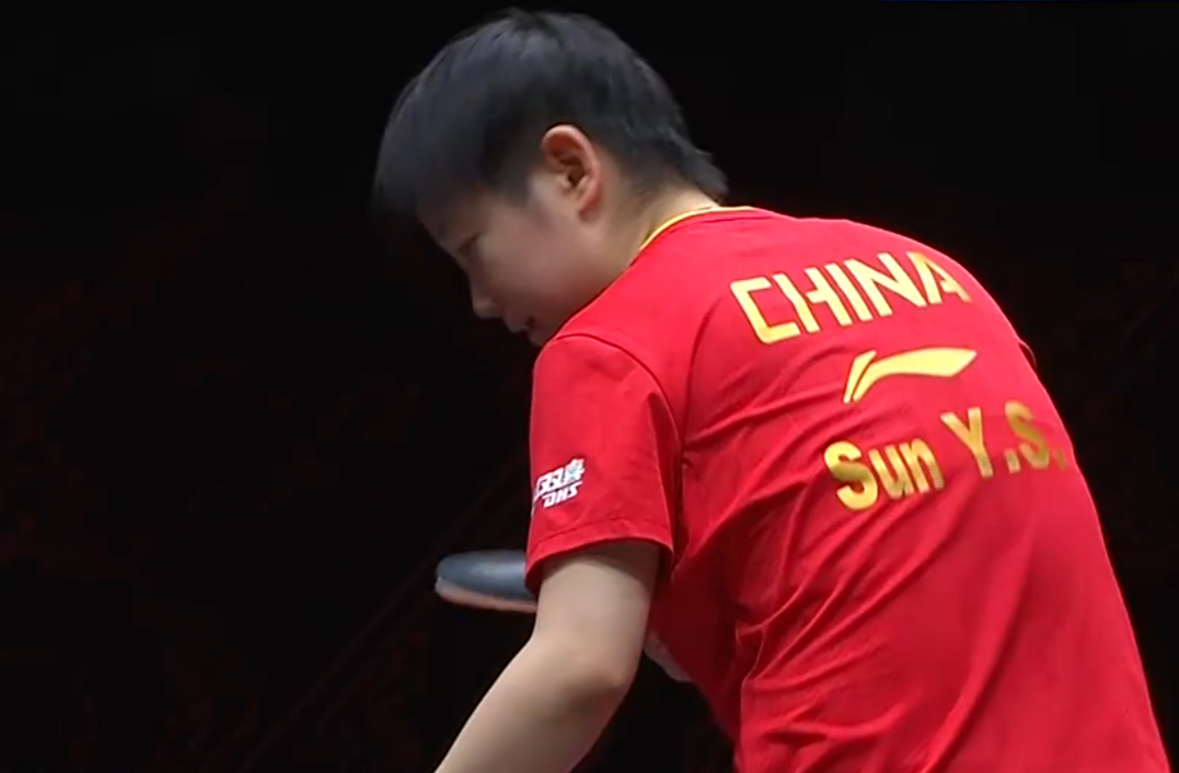 孙颖莎一晚双赛没问题国乒包揽香港总决赛女单四强 一晚双赛没问题！连赢四局横扫！W