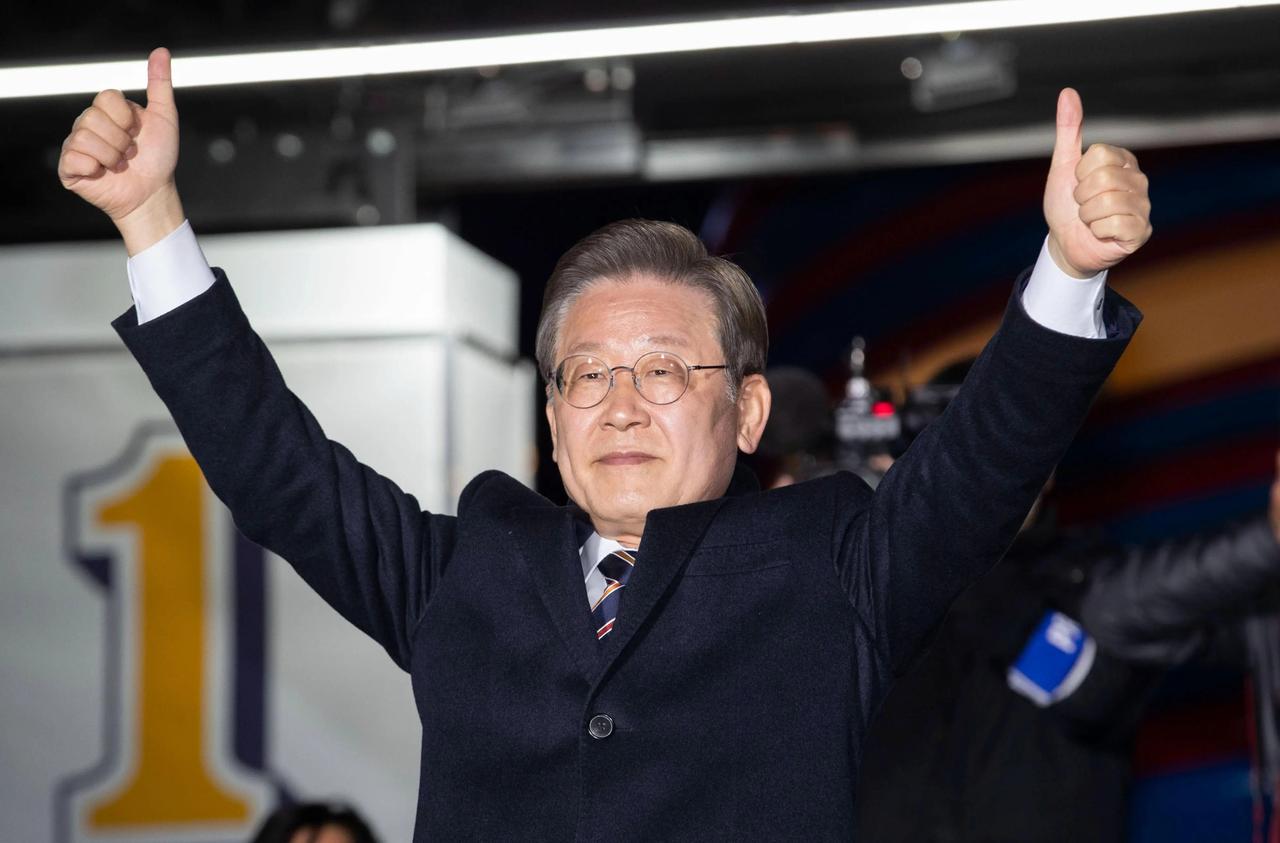 韩国拒签14国声明！美国牵头14国发表联合声明，要求中国承认2016年南海仲裁裁