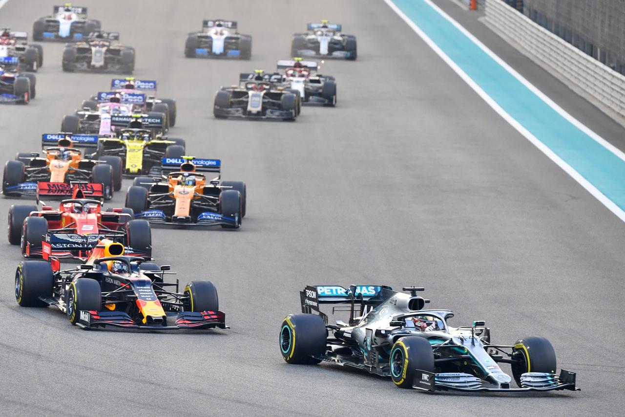 F1墨西哥站71圈，轮胎管理比排位还重要
墨西哥站正赛71圈，跑305公里，而且