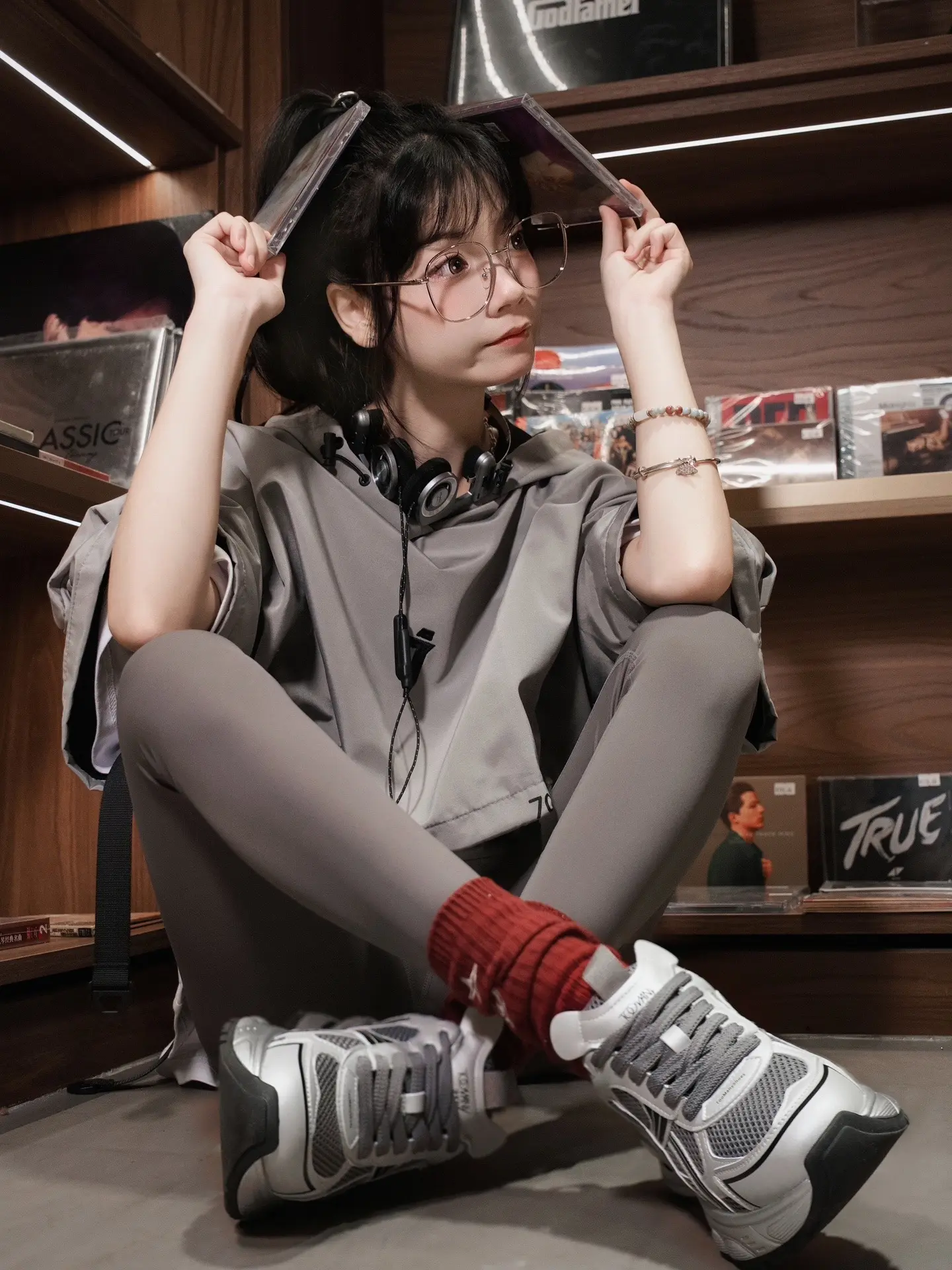 你怎么知道运动风也有个格雷系穿搭。格雷系穿搭➕TooManyShoes...