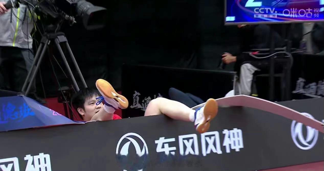  东哥你别太离谱哈哈哈哈哈哈哈哈哈 ​​​