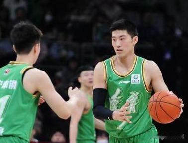 北京时间2月7日19:35，CBA常规赛第6轮补赛，辽宁客场挑战江苏，这是年前双