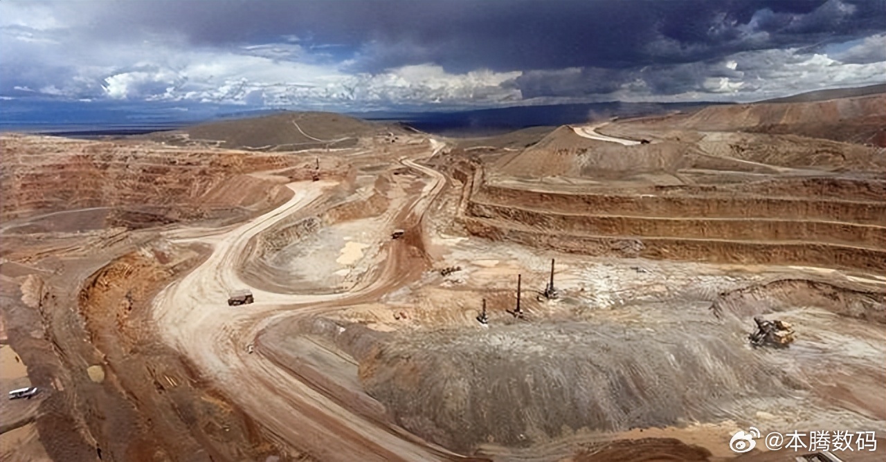 火箭更离不开。发射的时候，尾喷管至少要承受几千度的高温。铼合金装上去以后，温度飙