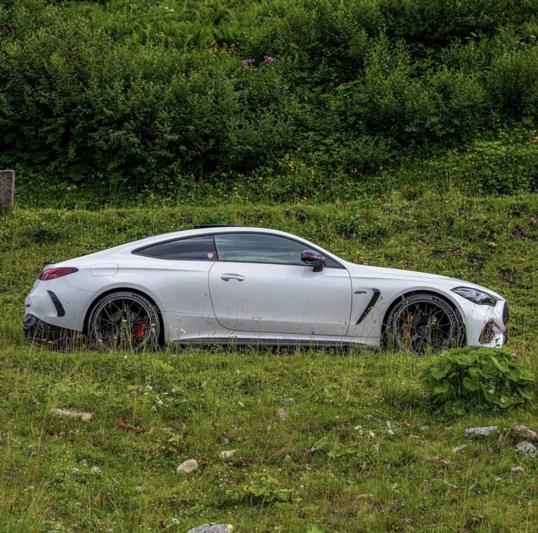 跑又跑不快 不如玩姿态👈🏻