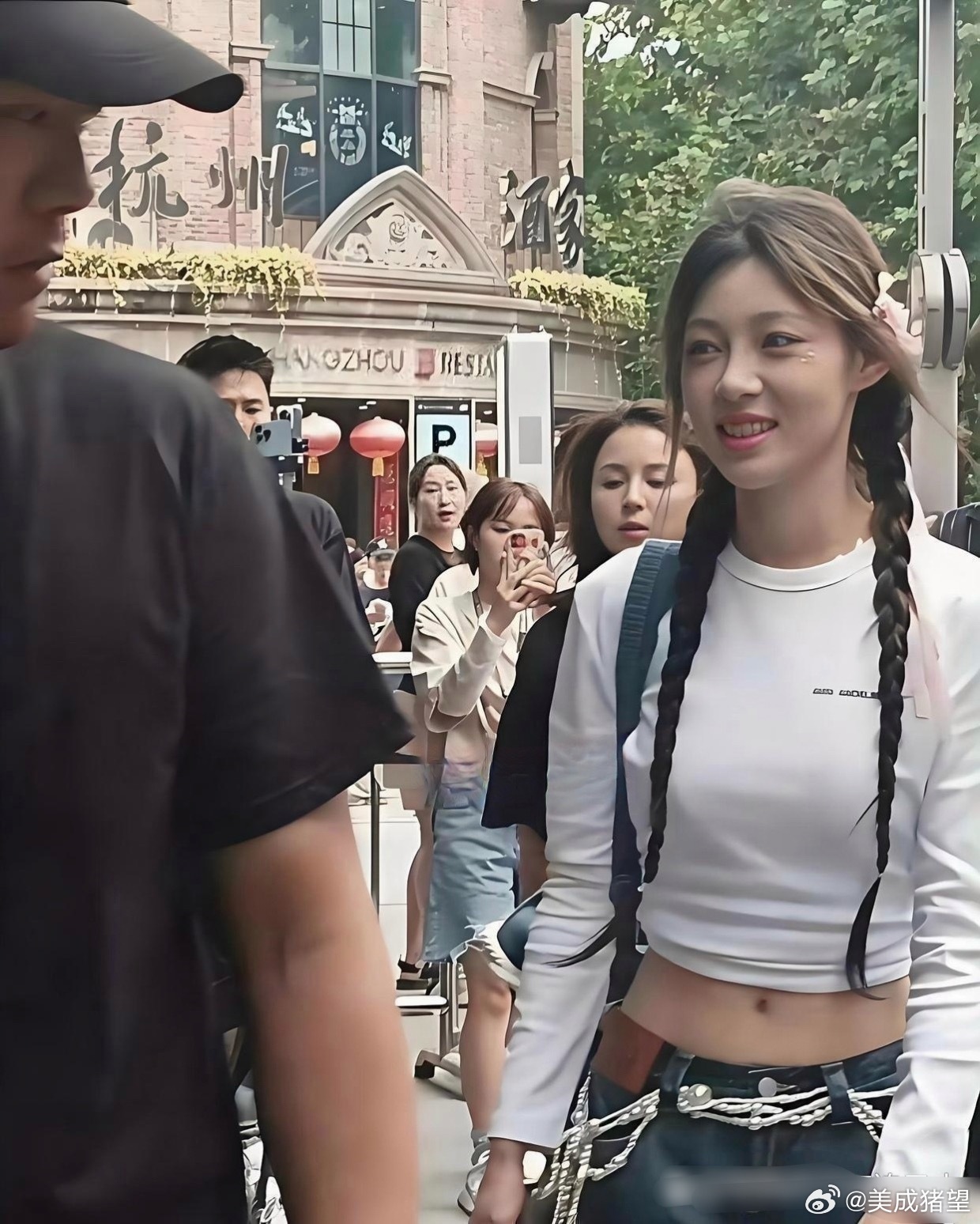 原来她就是痞幼，惊艳到我了。 