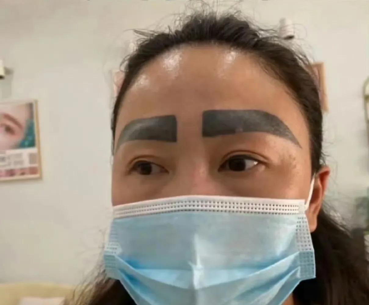 过年了臭美一下