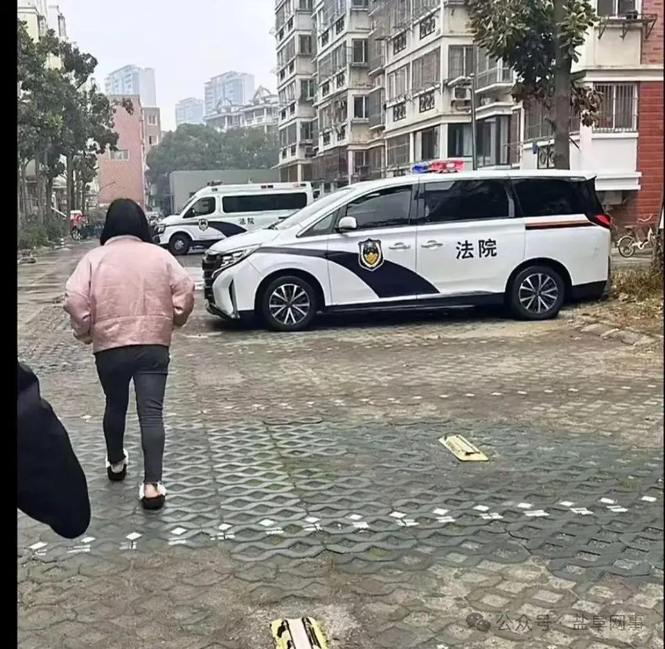 近盐城一女子打赏网红120万元的消息刷爆了，大家吃瓜的同时最关心的是，这笔钱还能