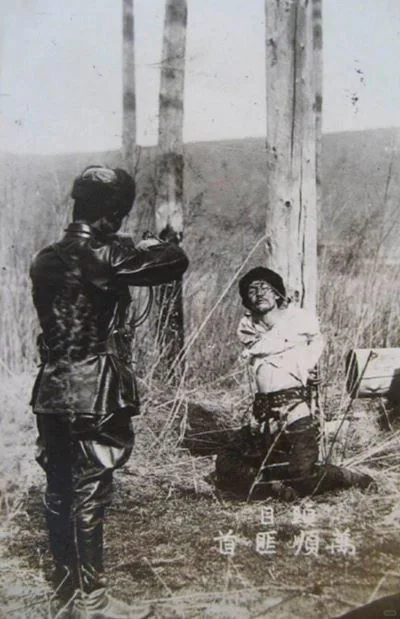 1920年，日本士兵处决了一名朝鲜自由运动战士。
