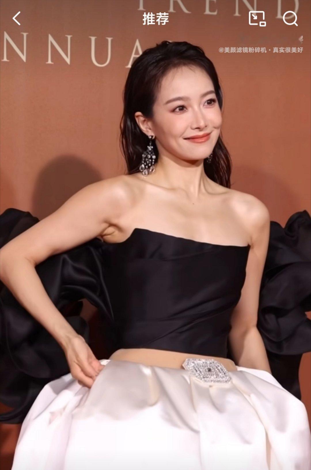 美颜滤镜粉碎机发的宋茜，蔡文静，刘诗诗，赵露思。[并不简单] ​​​