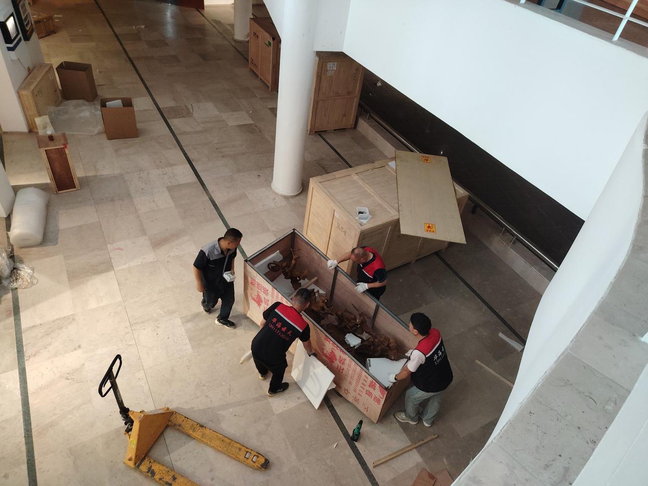 经过7周的集中展示后，青岛市雕塑馆“文心世相·西南当代现实主义雕塑创作巡展”已于
