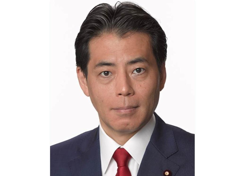 一岗传3代，人走岗还在，早市早苗的防卫大臣或将由58岁的福田达夫出任。
5大门阀