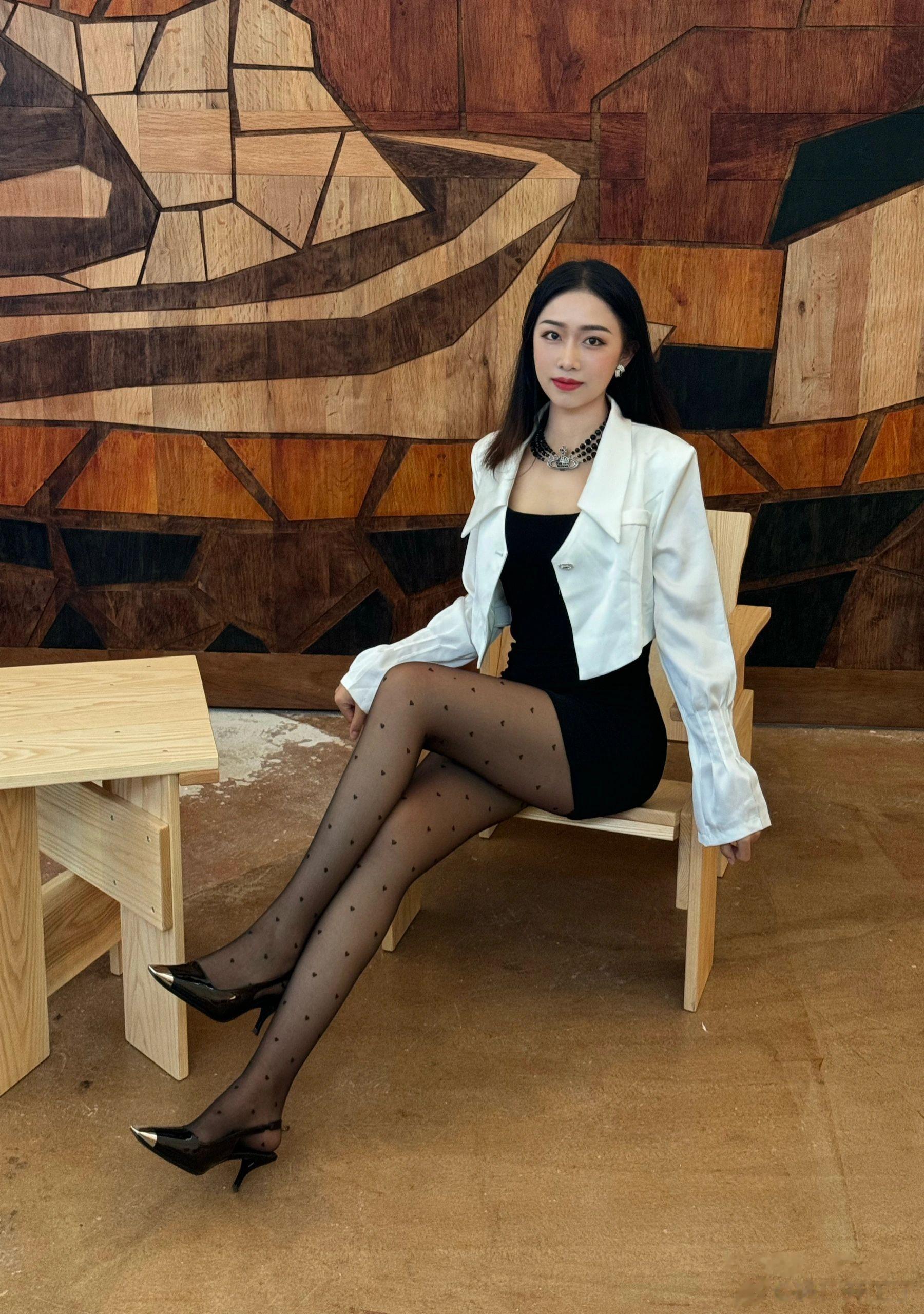 有黑就能思 ​​​
