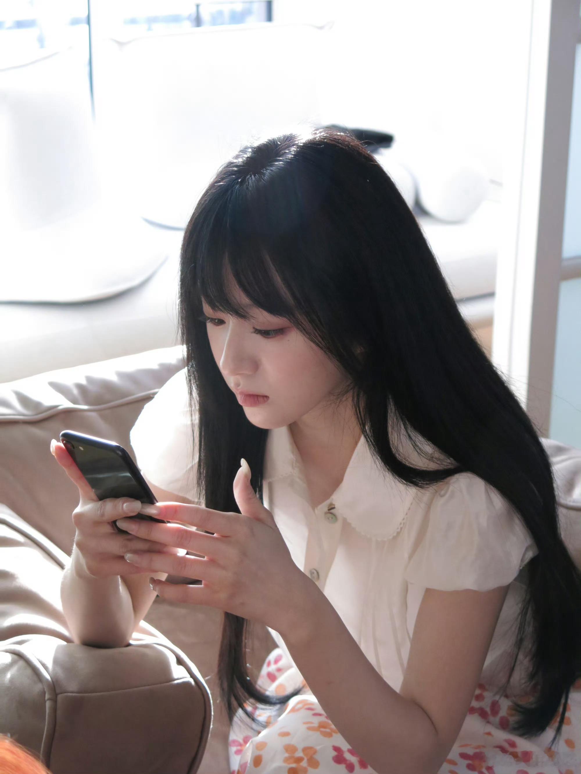 包上恩 🐰包上恩李瑶英 🐰包上恩明月千里 当世界凉如荒岛 我们依然会是彼此的
