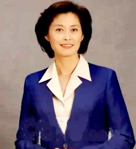 知名主持人敬一丹被传离世，知情人曝最新状况：还在抢救中。7 月 23 日深夜毛大